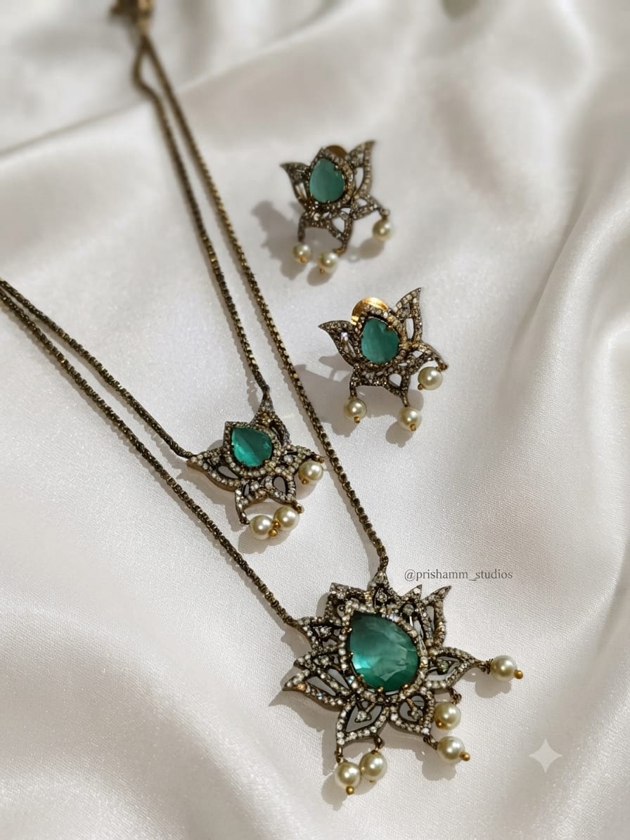 American dimond Lotus pendant Double layered  floral necklace with earrings